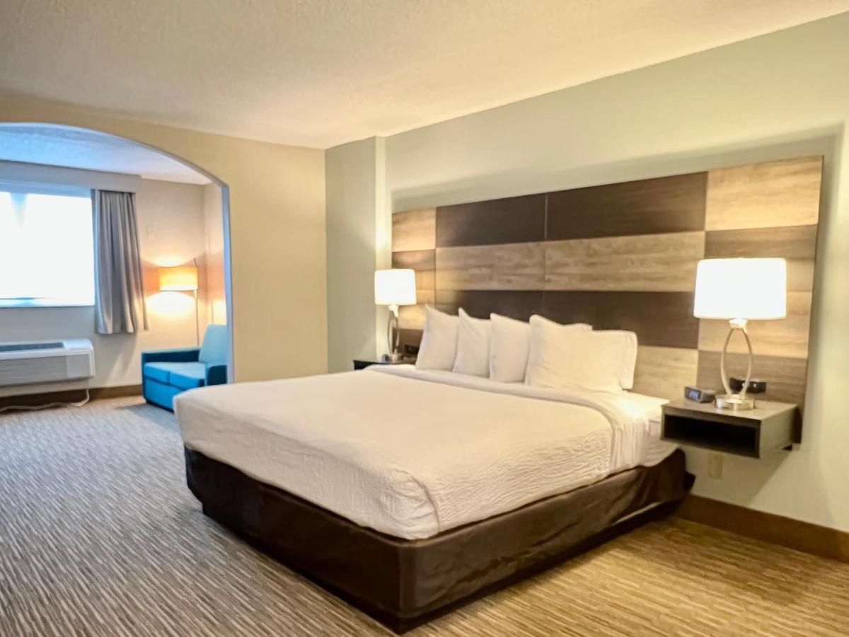 Country & By Radisson Rehoboth - Dewey