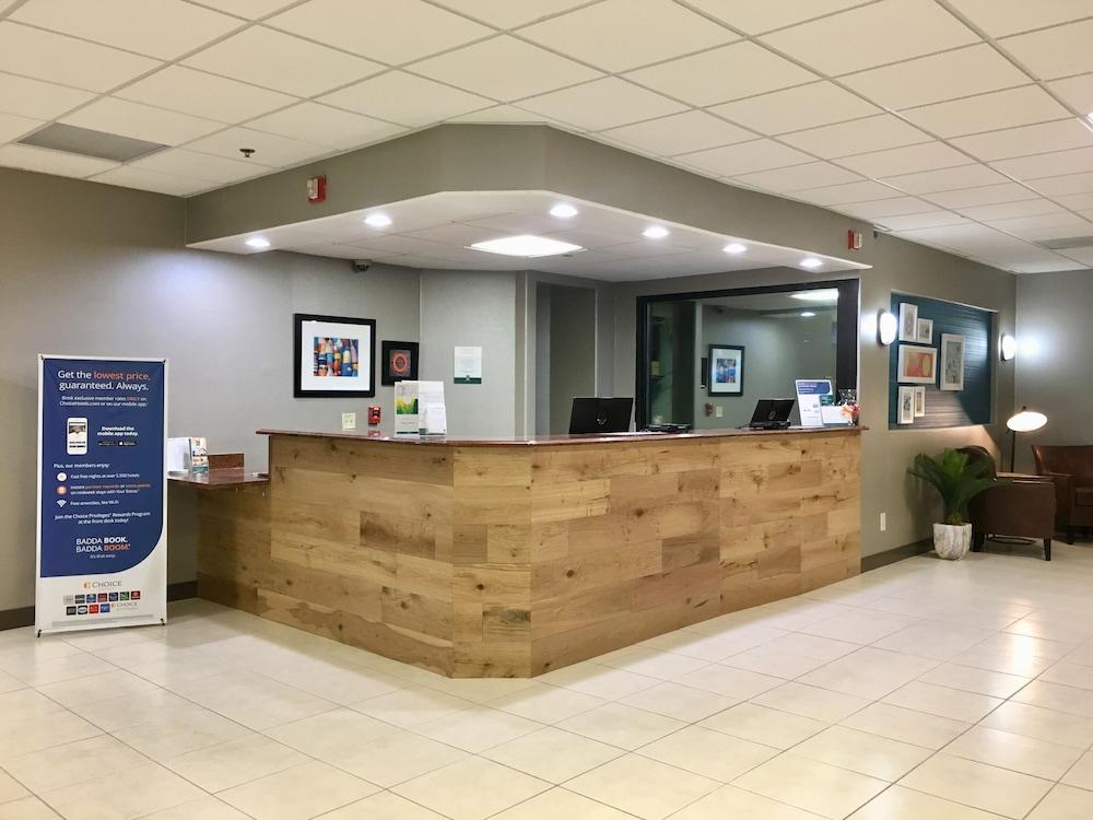 Country & By Radisson Rehoboth - Dewey Hotel