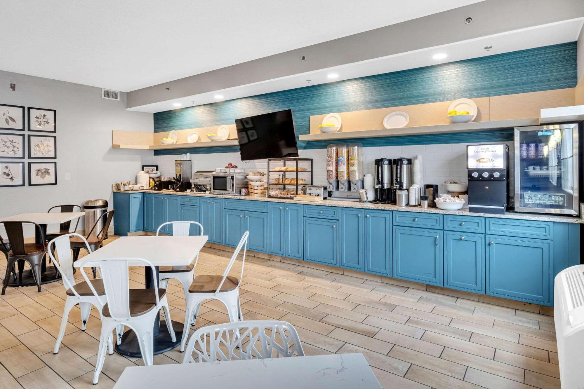Country & By Radisson Rehoboth - Dewey Hotel 2*