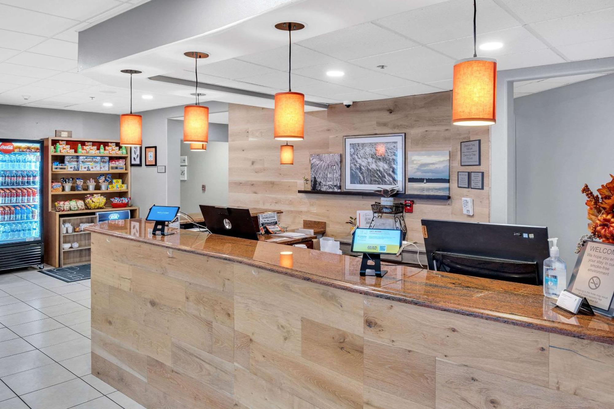 Hotel Country & By Radisson Rehoboth - Dewey Rehoboth Beach