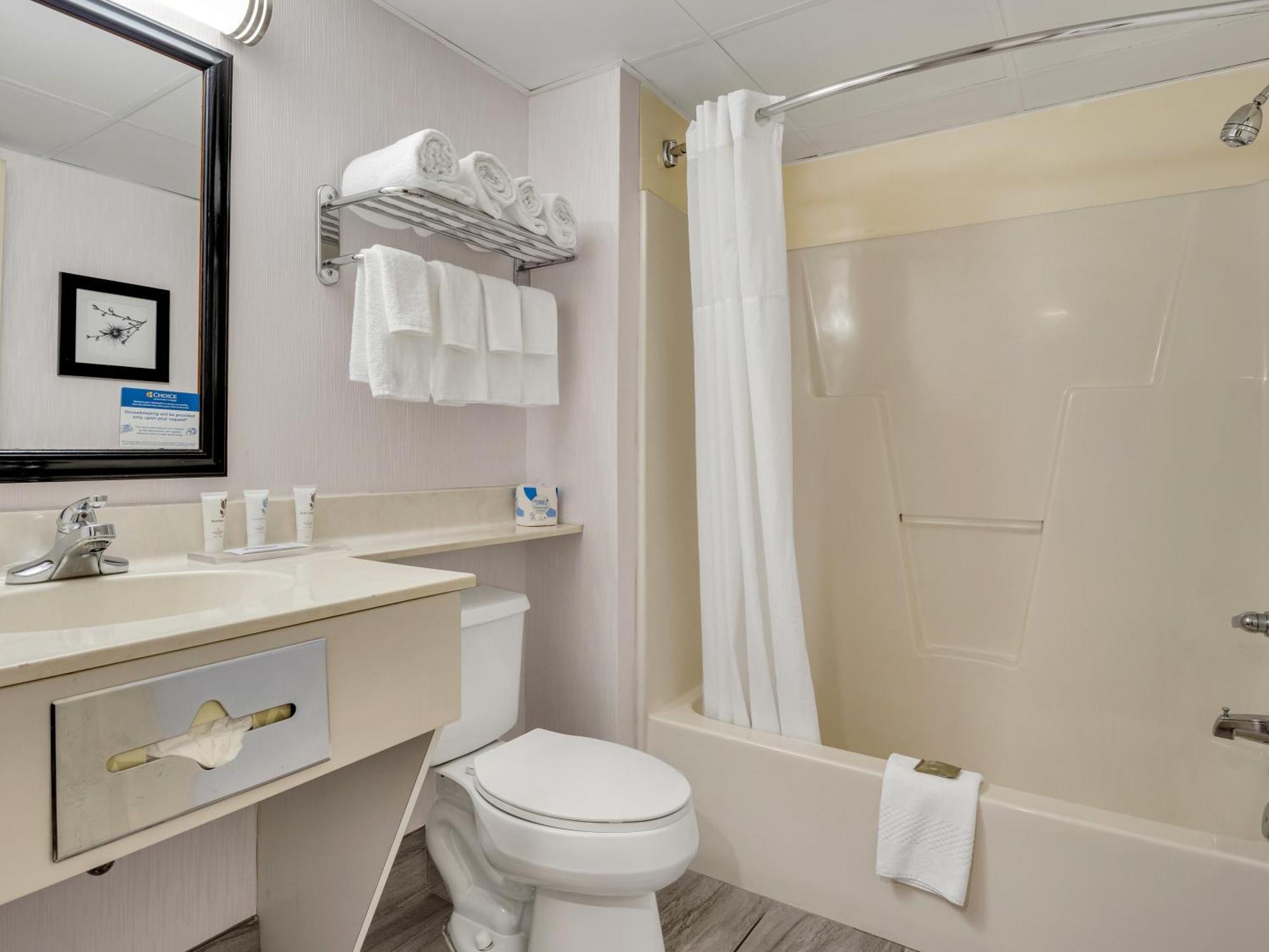 Country & By Radisson Rehoboth - Dewey Hotel