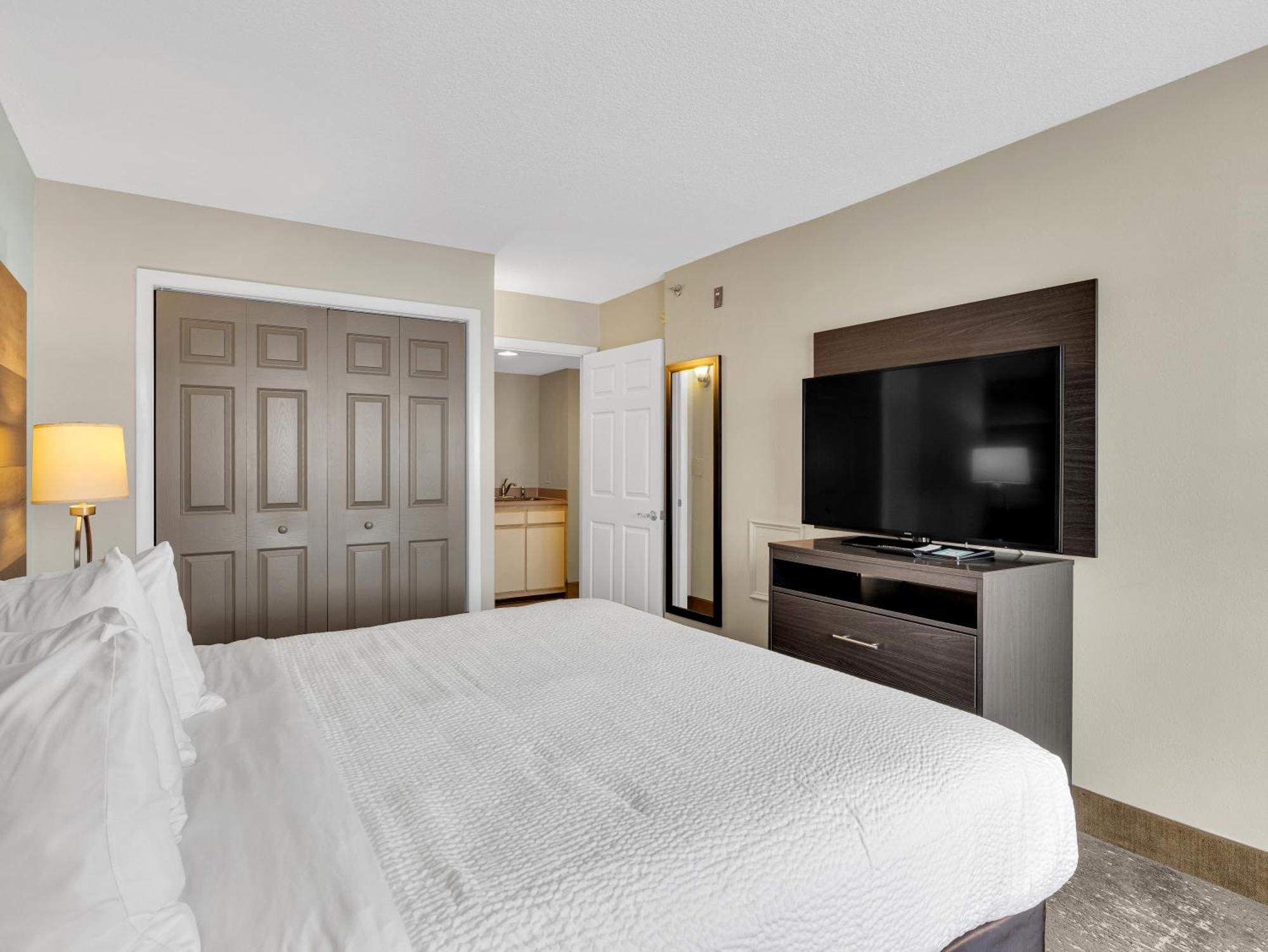 Hotel Country & By Radisson Rehoboth - Dewey Rehoboth Beach