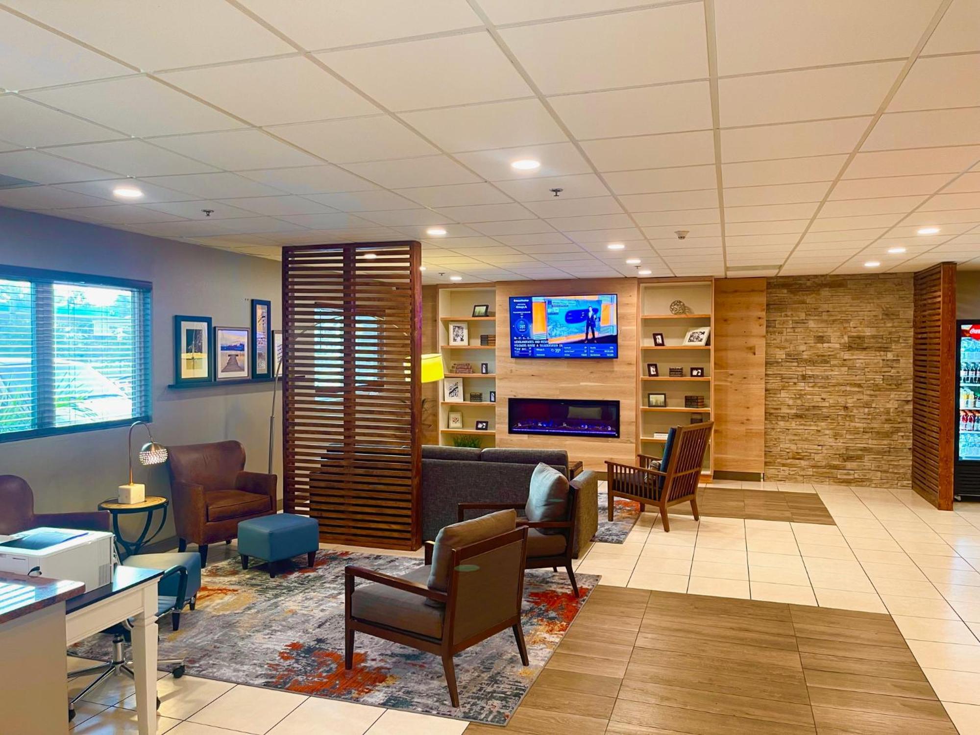 Hotel Country & By Radisson Rehoboth - Dewey 2*