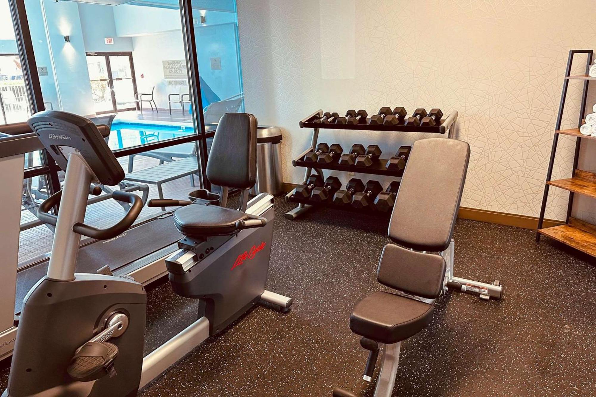 Country & By Radisson Rehoboth - Dewey Hotel
