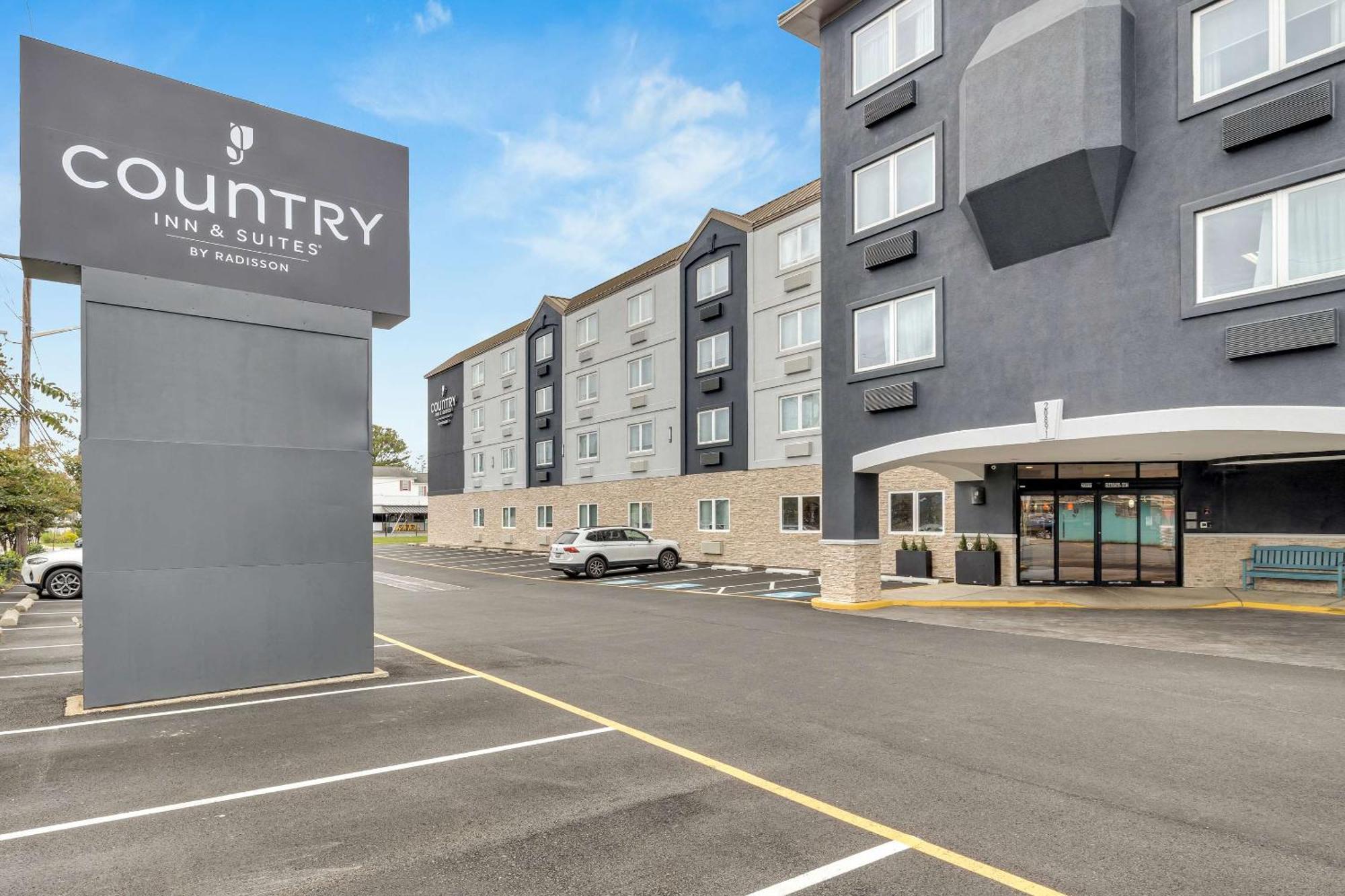 Hotel Country & By Radisson Rehoboth - Dewey